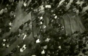 EL HOMBRE DE LA MULTITUD